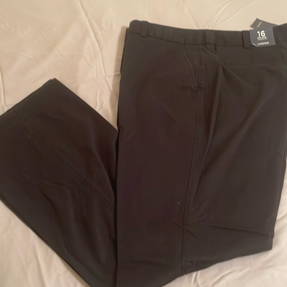 Lands End chino with trouser leg size 16 NWT in black